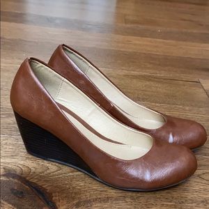 CL by Chinese laundry wedge